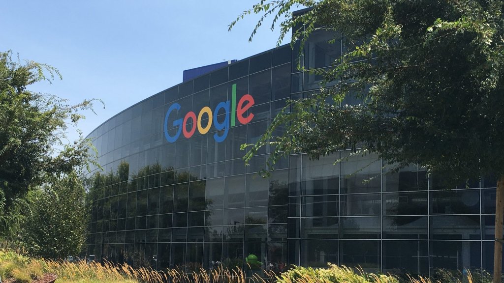 How to get rid of AI Overview: the Google headquarters building in Mountain View with the Google logo on its glass facade