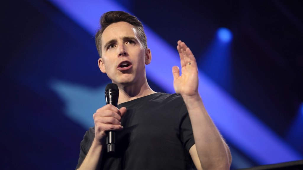 Senators oppose AI antitrust relief: US Senator Josh Hawley speaking with a raised hand
