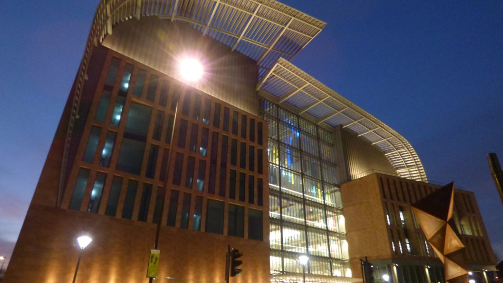 AI changing UK STEM jobs: the Francis Crick Institute research building in London at dusk