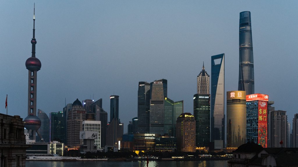 China AI bubble: the Pudong financial skyline in Shanghai at dusk
